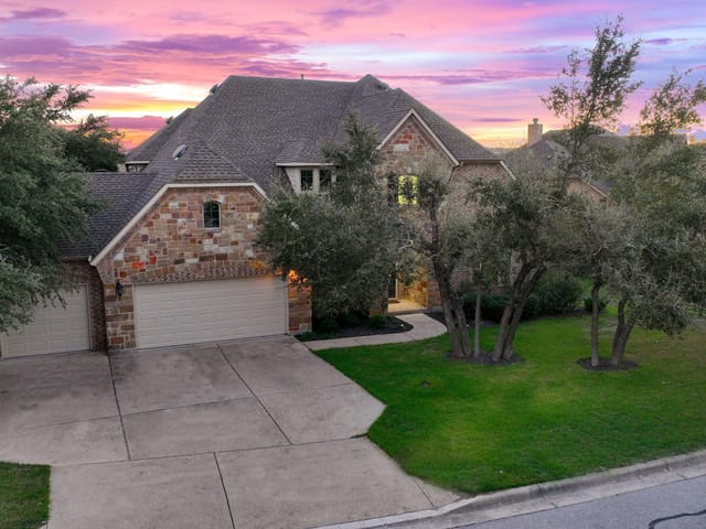 8805 Fescue Ln
