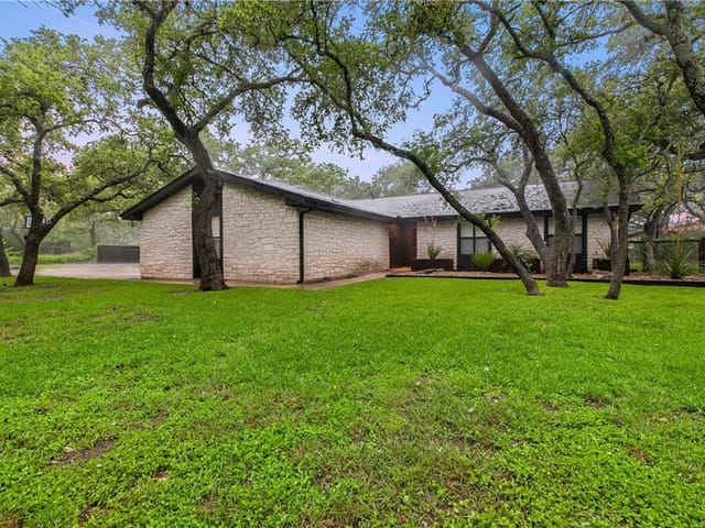 8808 Gallant Fox Rd