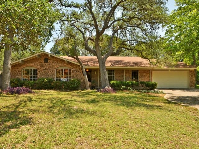 8809 Chisholm Ln
