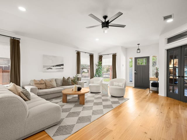 8809 Lanna Bluff Loop