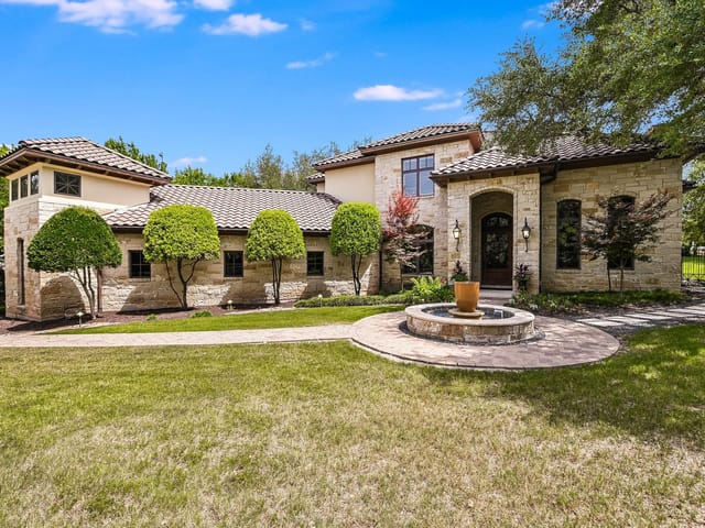 8809 Mendocino DR