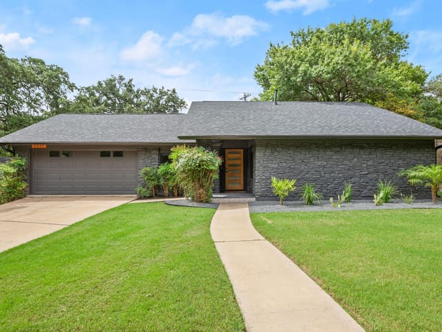 8809 Ridgehill Dr