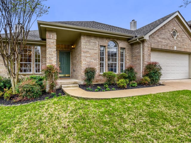 8813 Colberg DR