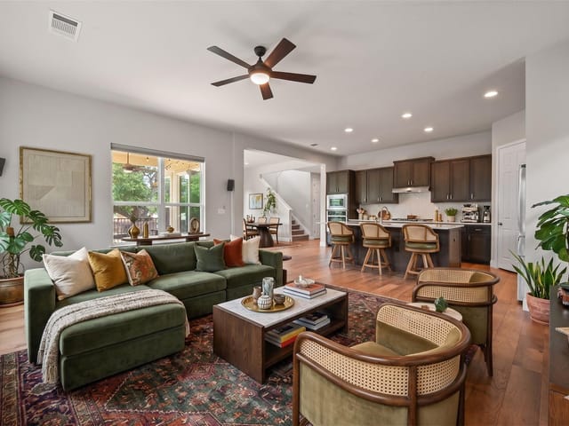 8813 Jodie LN