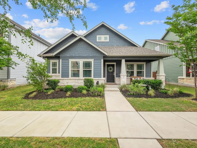 8813 Sikes Way