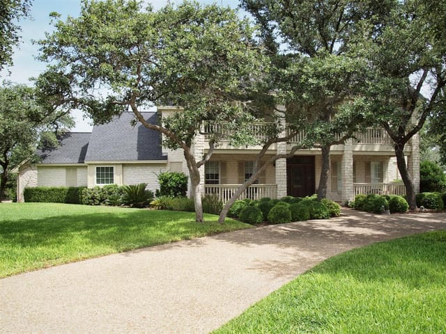 8816 Bell Mountain DR
