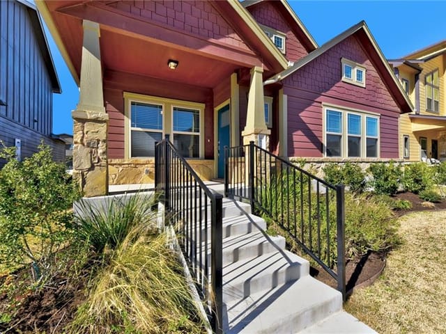 8816 Sikes Way