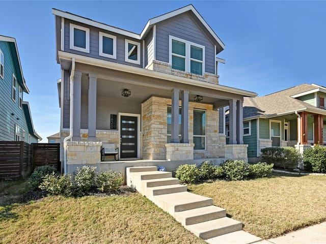 8820 Blaze Dr