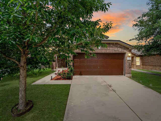 8832 Edmundsbury Dr