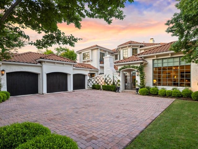 8862 Chalk Knoll DR