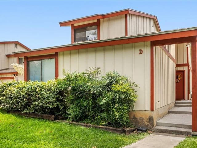 8900 Trone Cir Unit #D