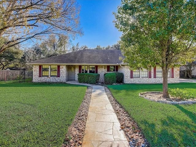 8902 Jolly Hollow Dr