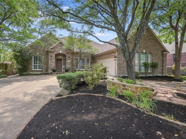8905 Joachim Ln