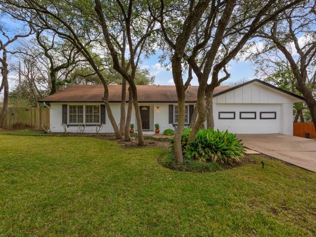 8905 Split Oak Cir