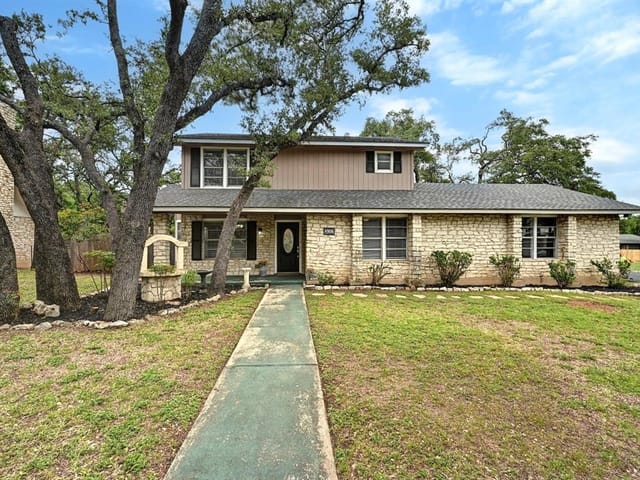 8906 Bubbling Springs Trl