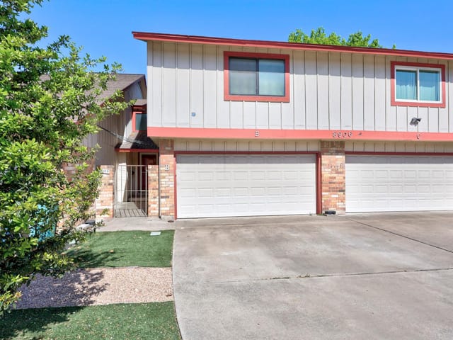8906 Parkfield Dr Unit #B