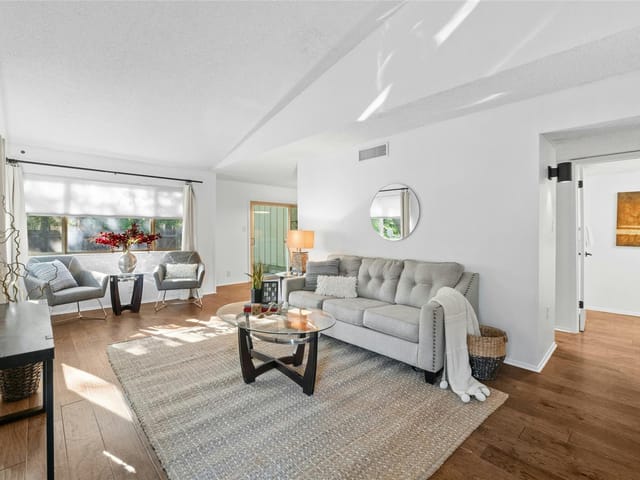 8907 Trone Cir Unit #D