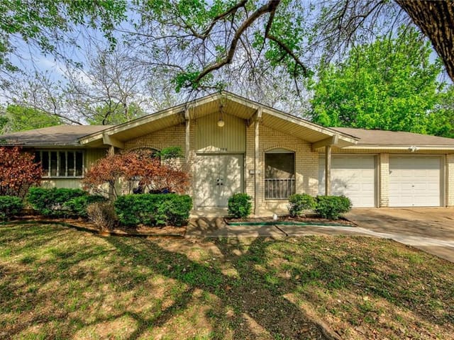 8908 Pointer Ln