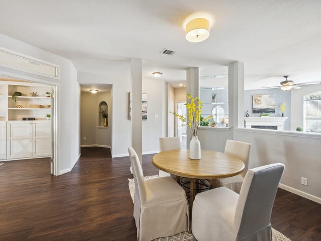 8909 Copano Dr