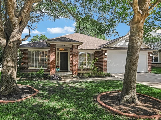 8909 Lanna Bluff LOOP