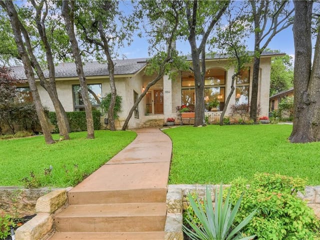 8911 Spring Lake Dr