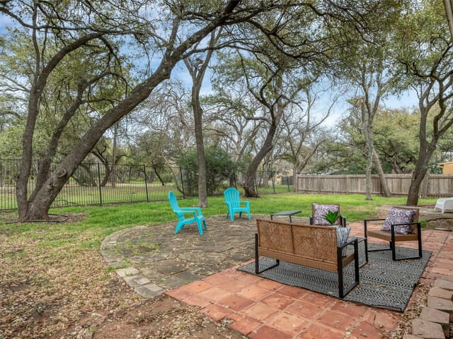 8912 Bubbling Springs Trl