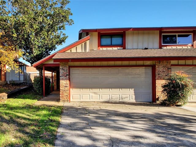 8913 Trone Cir Unit #D