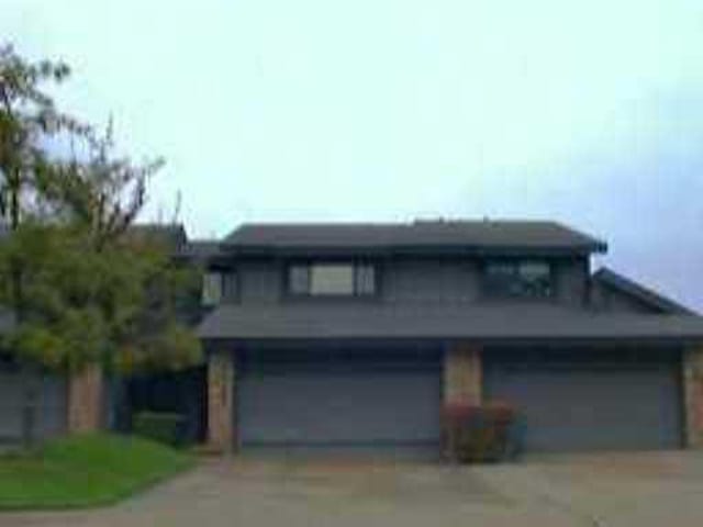 8913 TRONE CRES