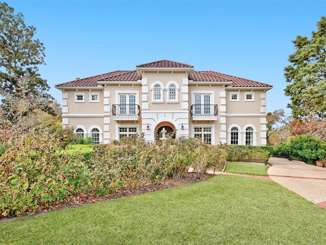 8915 Chalk Knoll DR