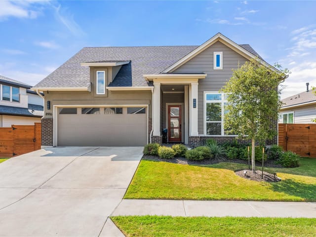 8916 Centurion Path