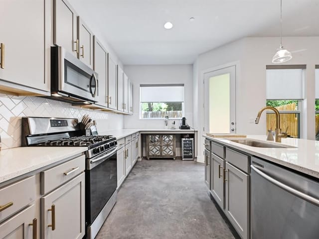 8922 Menchaca Rd Unit #502