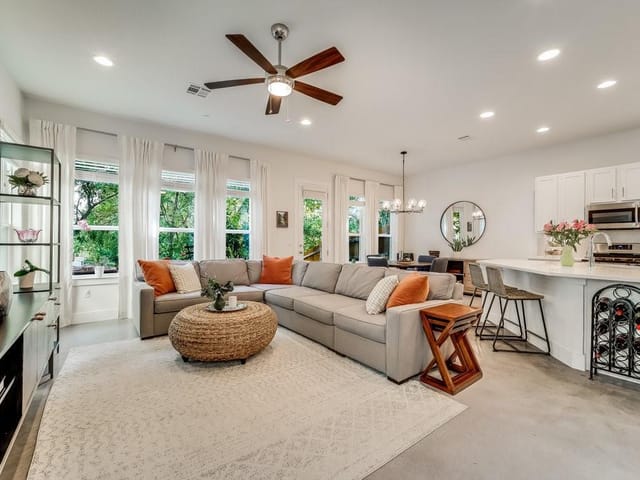8922 Menchaca Rd Unit #704