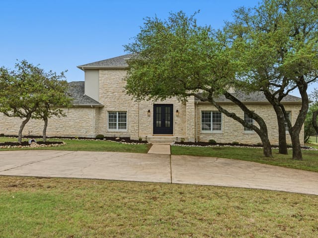 900 Canyonwood Dr