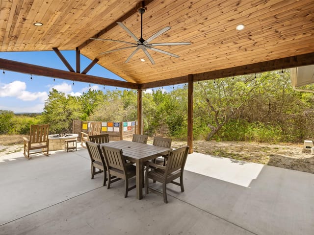 900 Deer Creek Cir