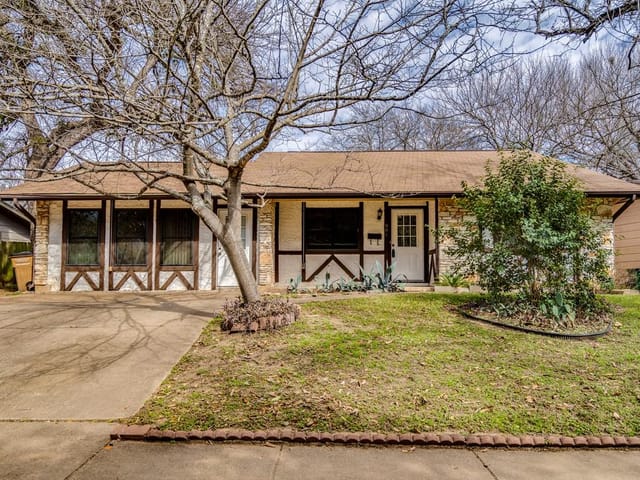 900 Glen Oak Dr