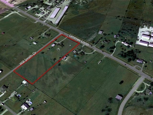 900 Limmer Loop