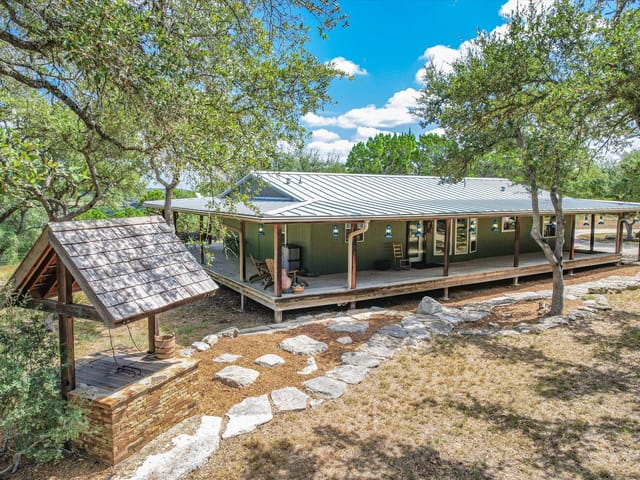 900 LONGHORN Trl