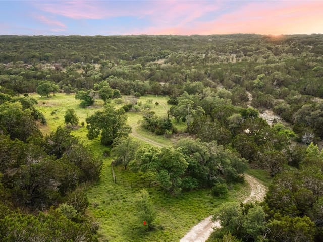 900 Lost Valley RD