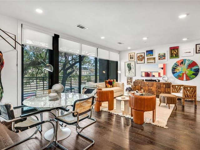 900 S 1st St Unit #201