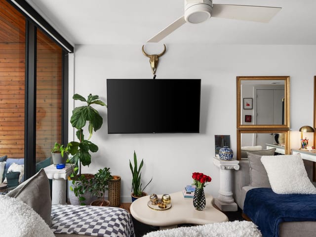 900 S 1st St Unit #320