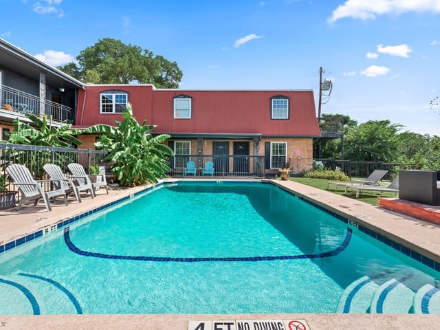 900 S Lamar BLVD Unit #304