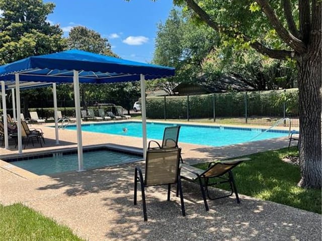 900 Silver Quail Ln