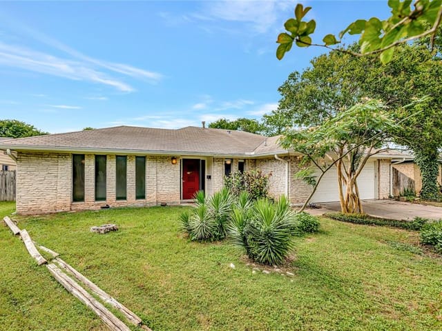 9000 W Pointer Ln
