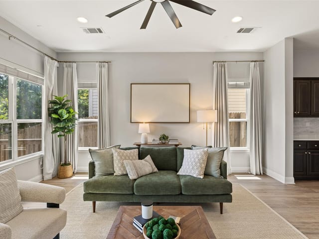9003 Jodie Ln
