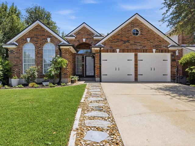 9003 Mountain Mist LN