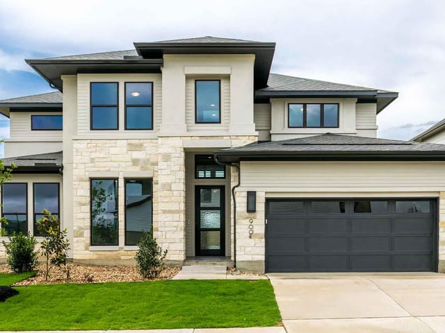 9004 Fallkill Dr