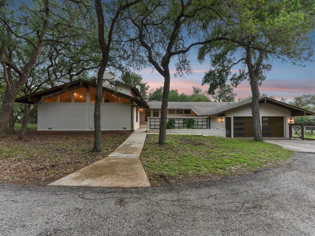 9004 Tara Ln