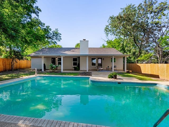 9005 Quail Creek Dr