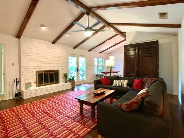 9008 Collinfield Dr