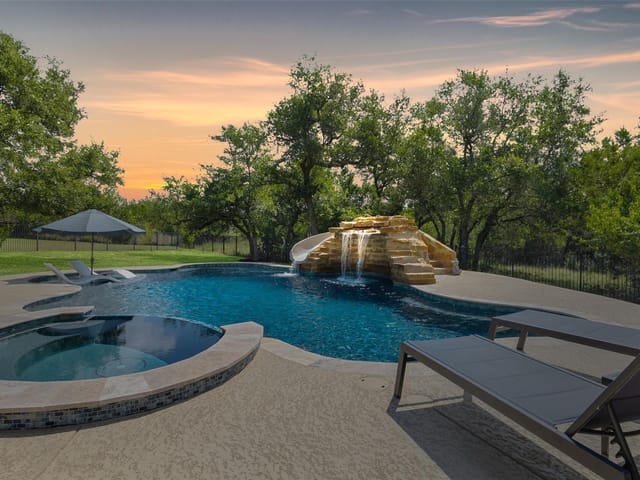 9009 Ambrosia Dr